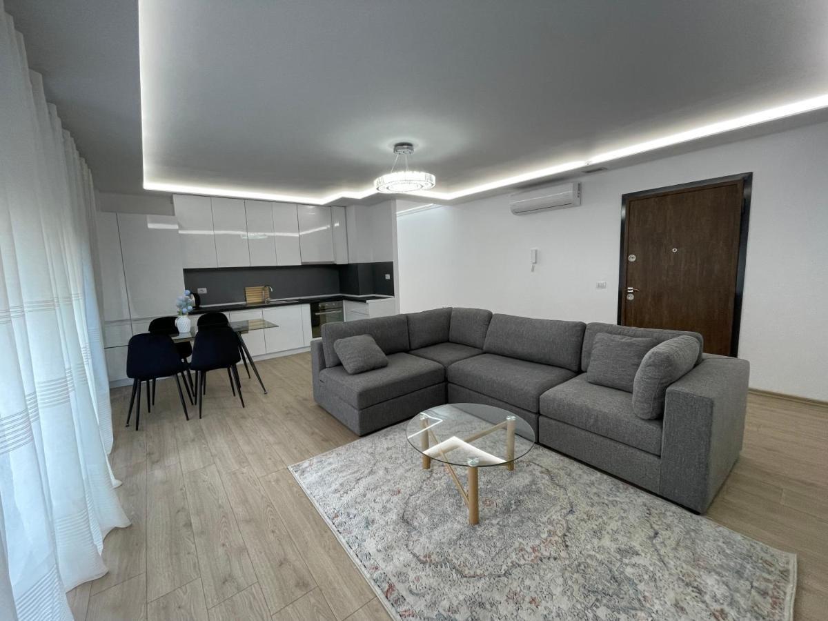 New Bazaar 2022 Apartment Tirana Bagian luar foto