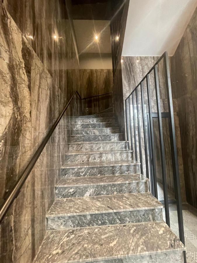 New Bazaar 2022 Apartment Tirana Bagian luar foto
