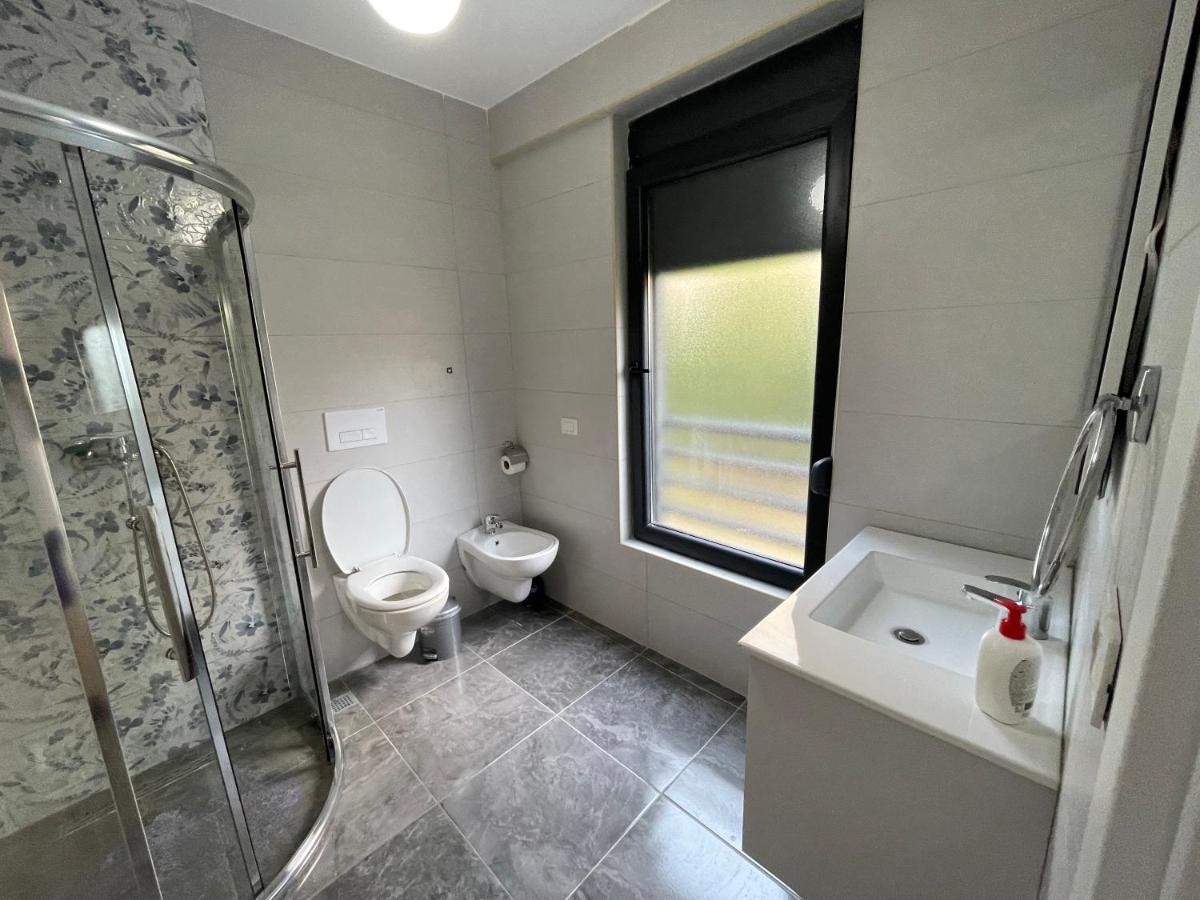 New Bazaar 2022 Apartment Tirana Bagian luar foto