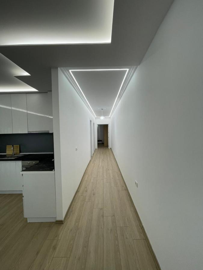 New Bazaar 2022 Apartment Tirana Bagian luar foto