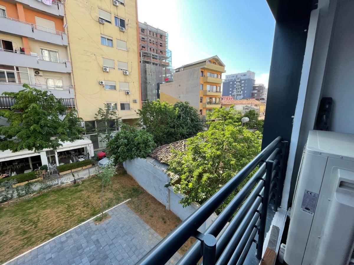 New Bazaar 2022 Apartment Tirana Bagian luar foto