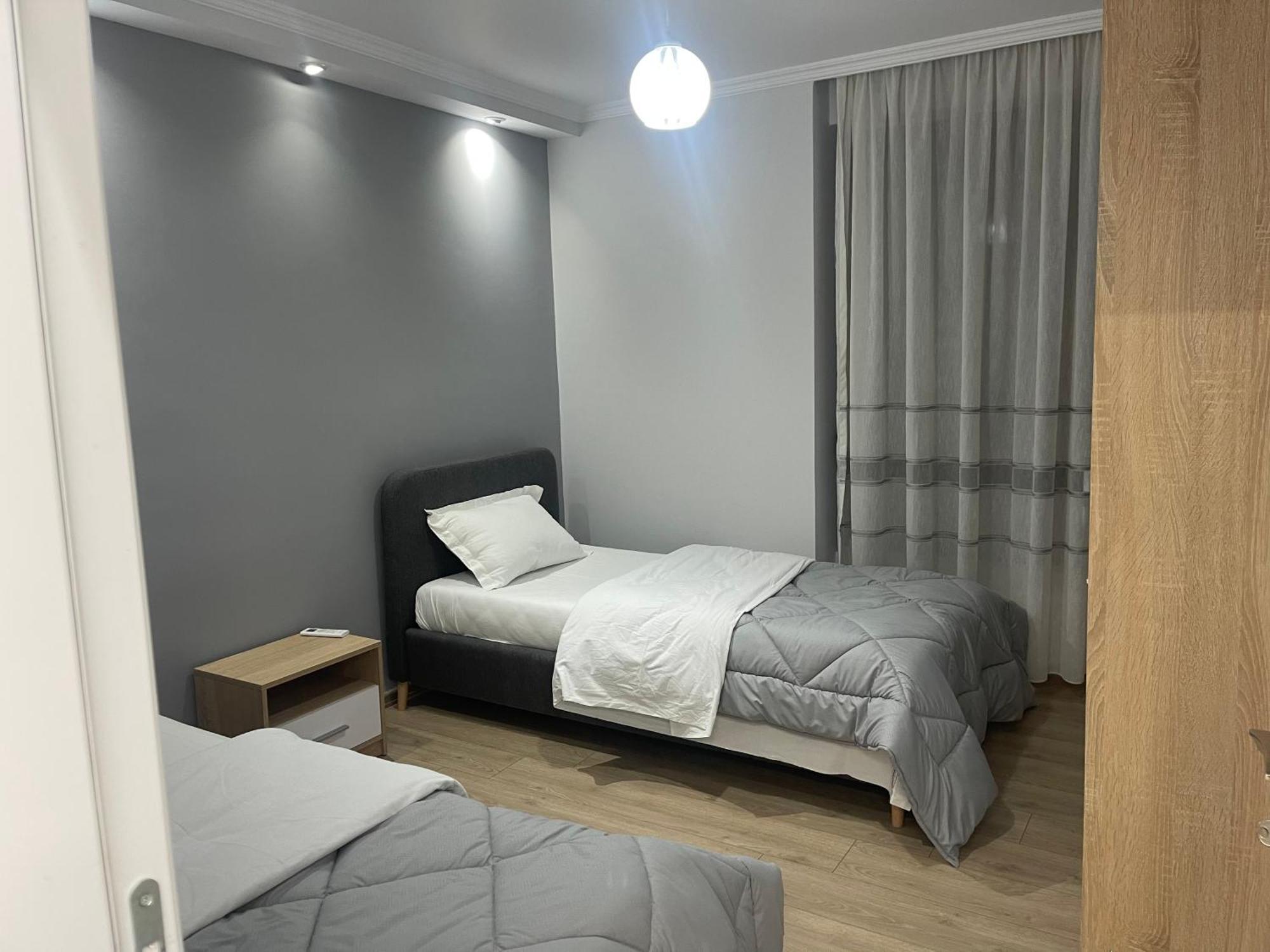New Bazaar 2022 Apartment Tirana Bagian luar foto