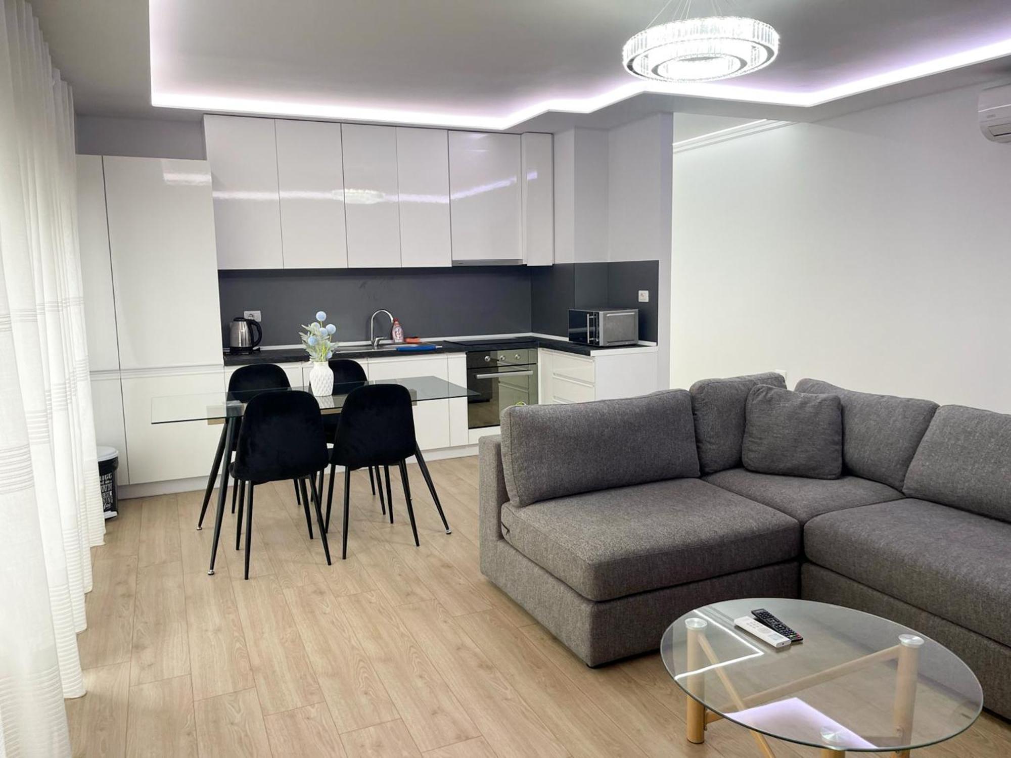 New Bazaar 2022 Apartment Tirana Bagian luar foto
