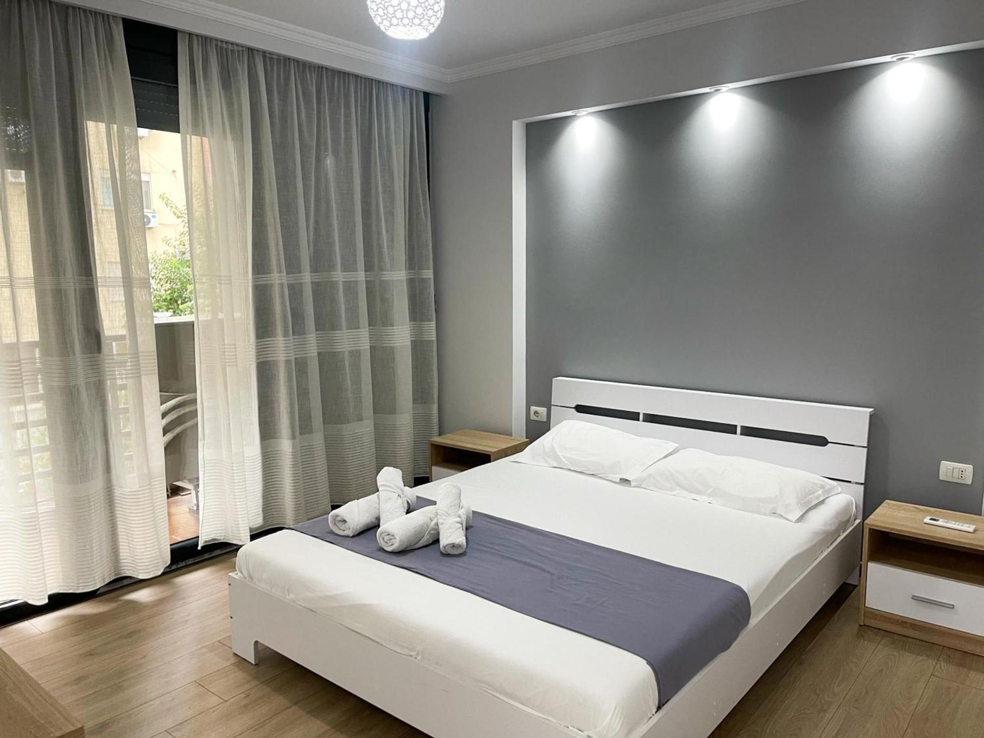 New Bazaar 2022 Apartment Tirana Bagian luar foto