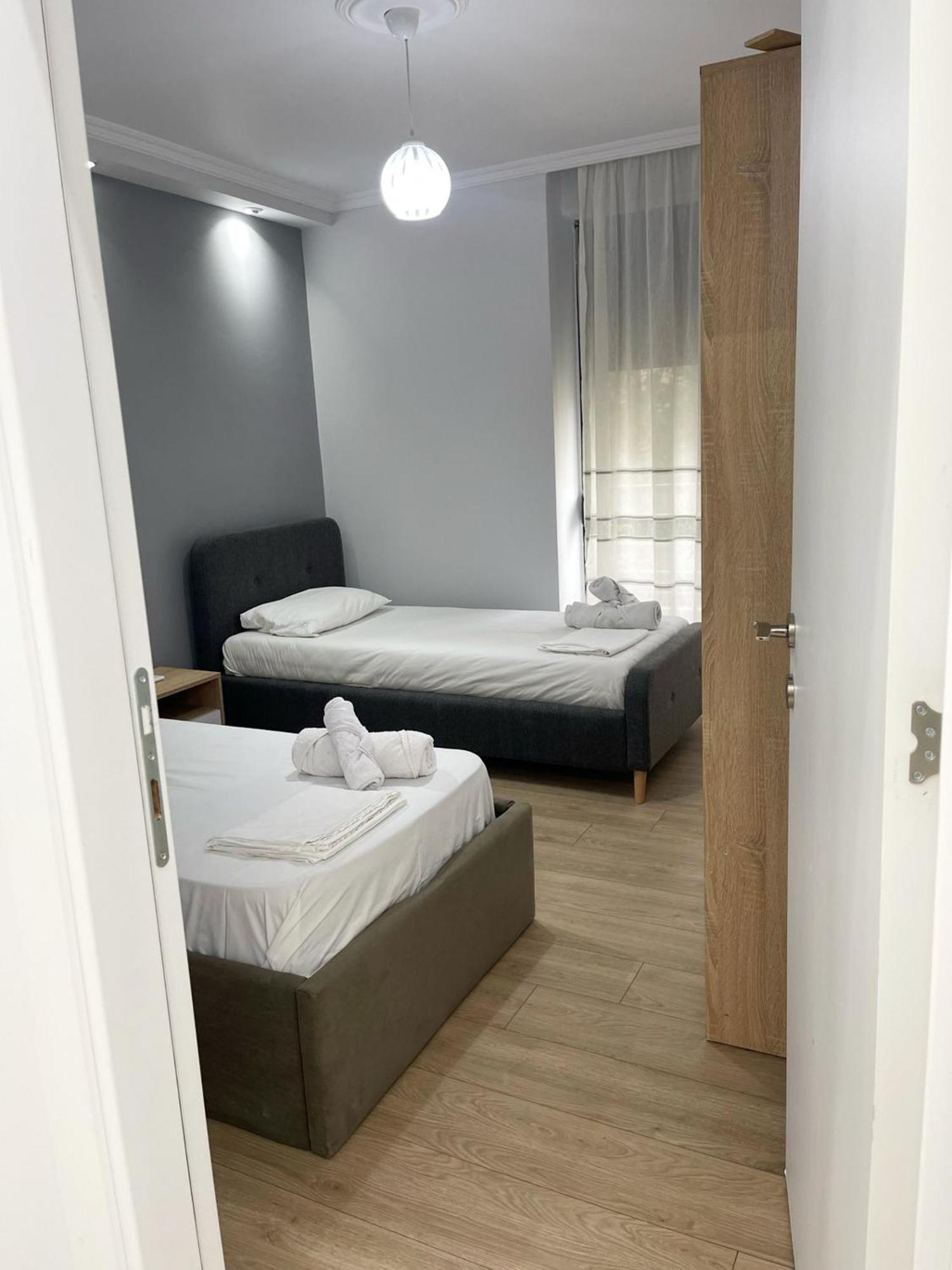 New Bazaar 2022 Apartment Tirana Bagian luar foto