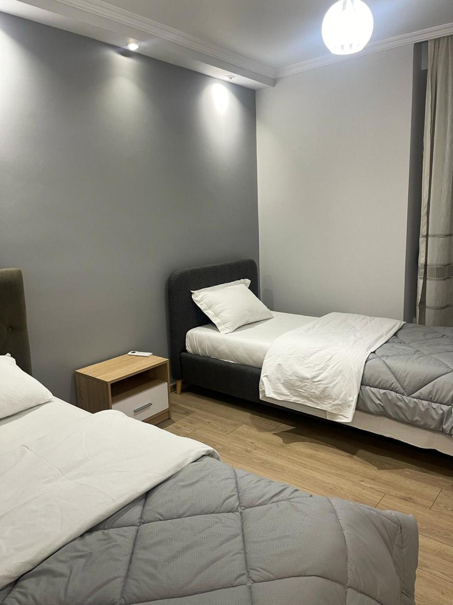 New Bazaar 2022 Apartment Tirana Bagian luar foto